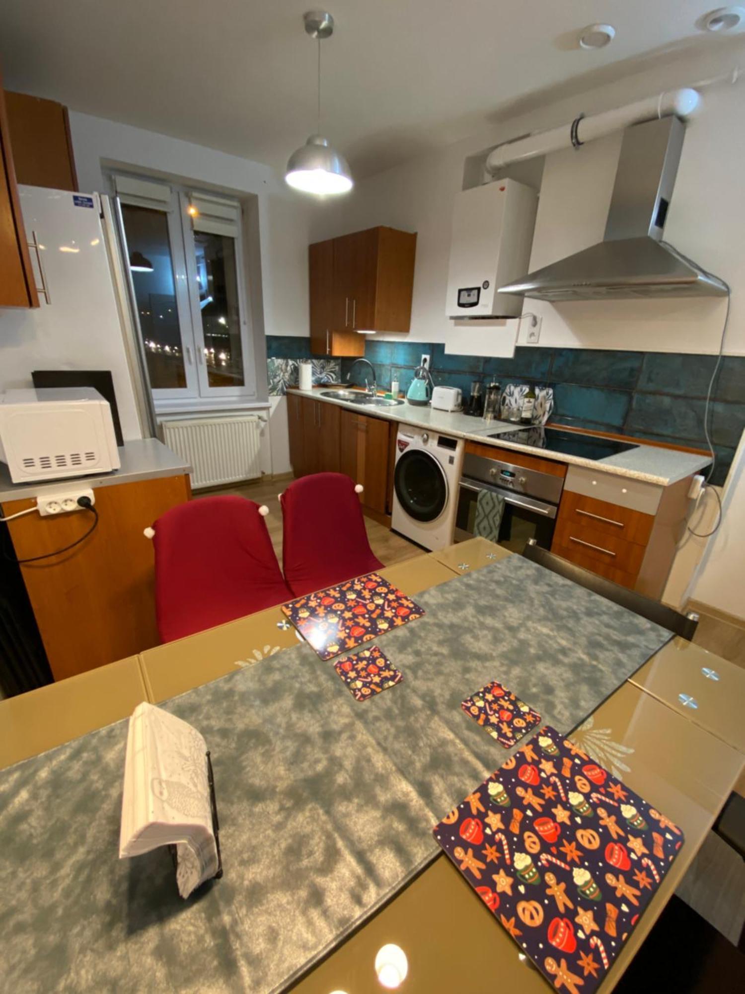 Apartament Czytelnia - Parking Gratis Poznan Bagian luar foto